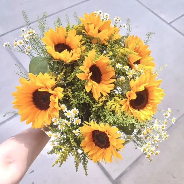 Le bouquet de saison Monsieur Fleur composé de Tournesols